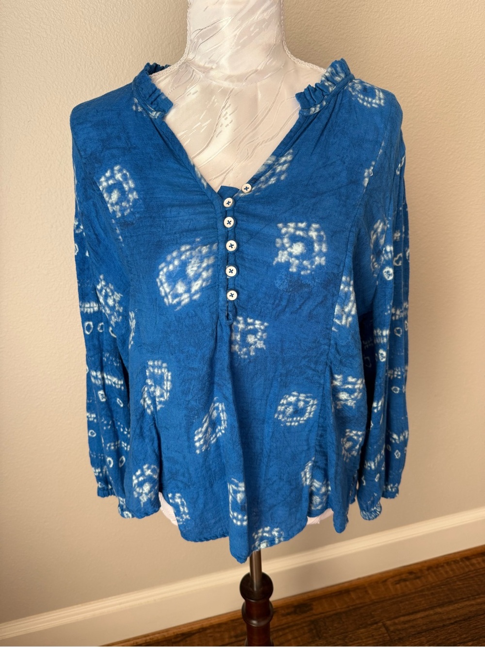 NIC+ZOE Blue Tie-Dye Henley Blouse